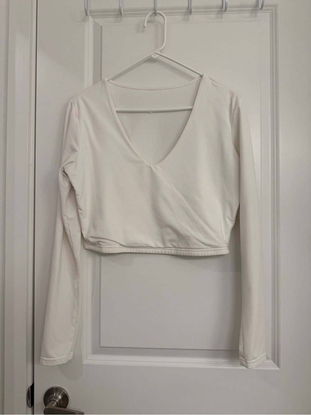 White V-Neck Long Sleeve Cropped Top